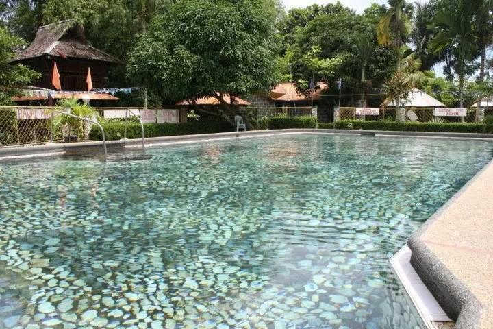 Hotel Pantropi-Coco Farm Calapan Exterior foto