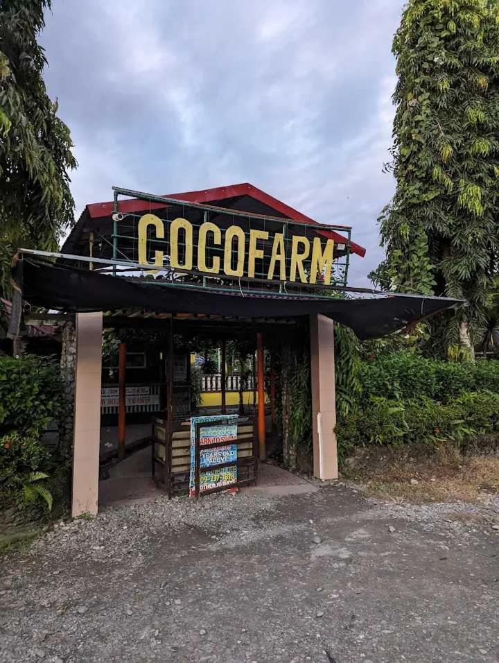 Hotel Pantropi-Coco Farm Calapan Exterior foto